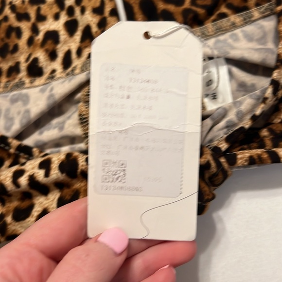 Womens Cheetah top - Picture 4 of 5